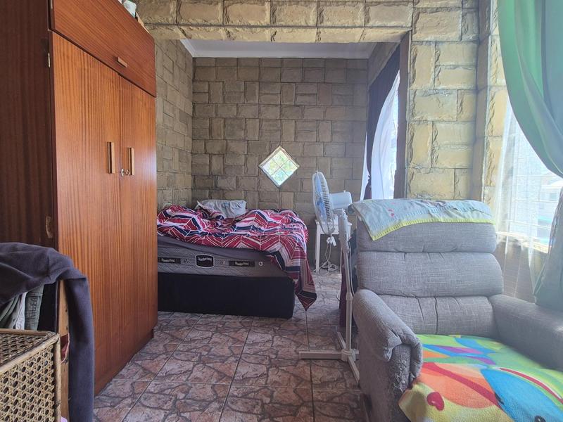 6 Bedroom Property for Sale in Gansbaai Central Western Cape